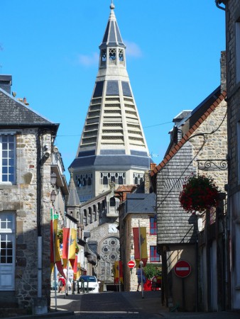 Eglise St Julien DOMFRONT